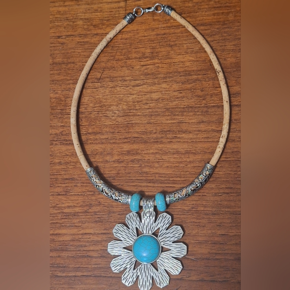 Blue Howlite Sunflower Pendant Necklace